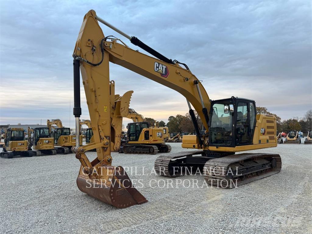 CAT 32007 Pelle sur chenilles