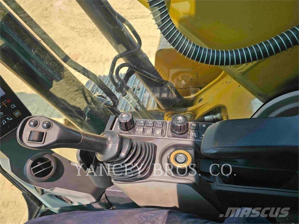 CAT 32007GC Pelle sur chenilles