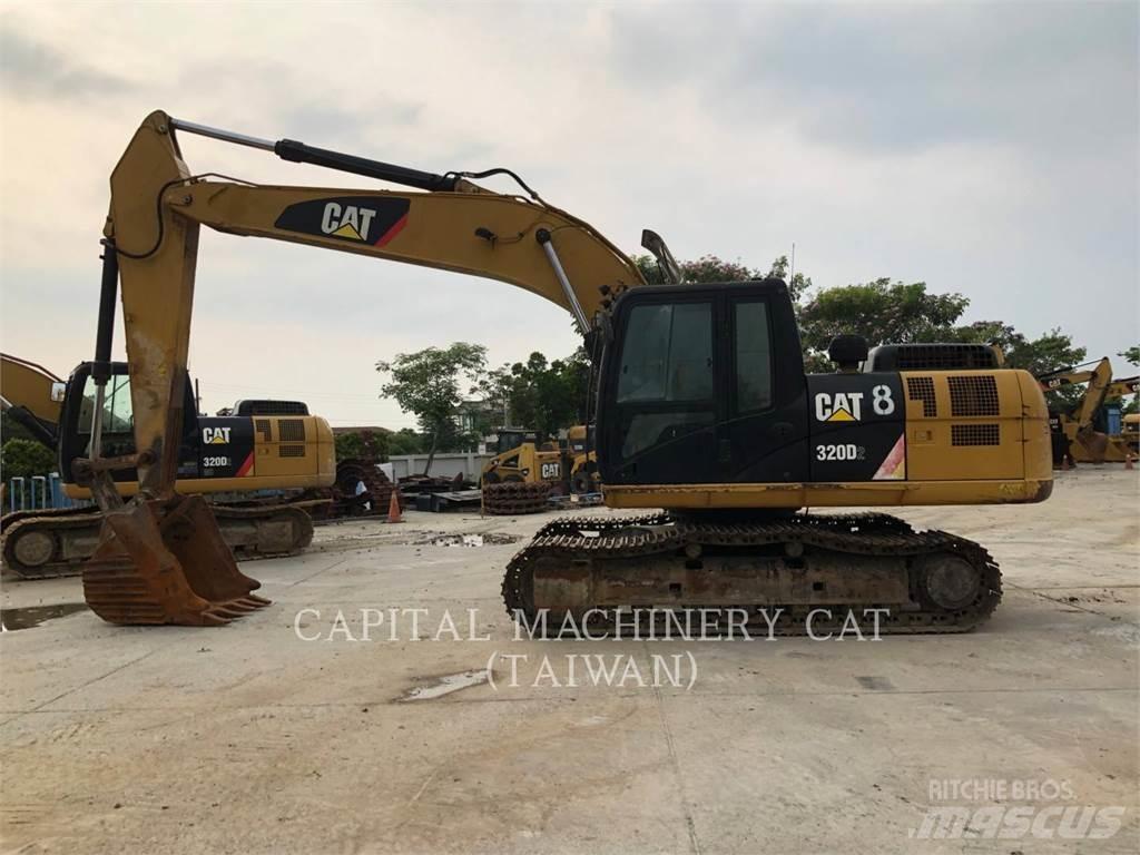 CAT 320D2 Pelle sur chenilles