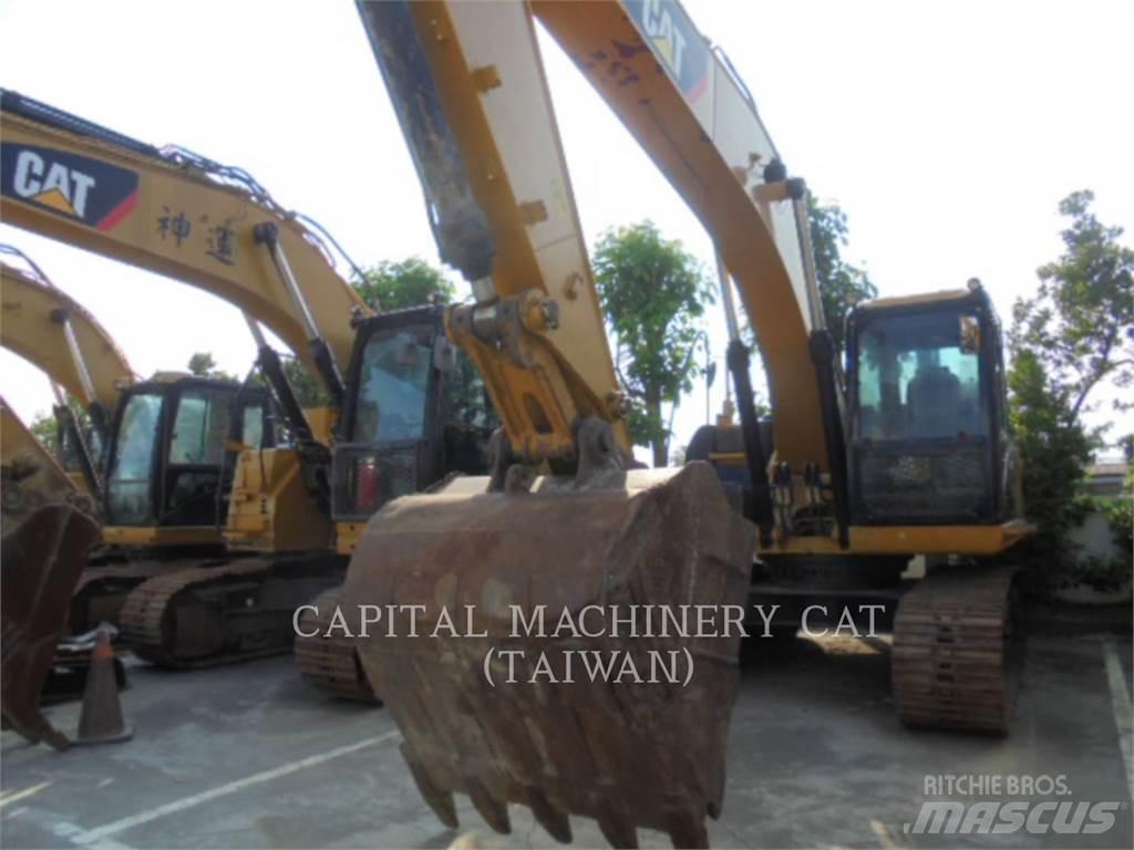 CAT 320D2 Pelle sur chenilles