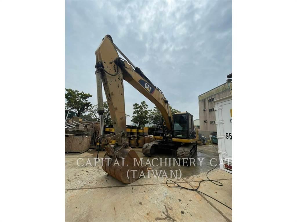 CAT 320D2 Pelle sur chenilles