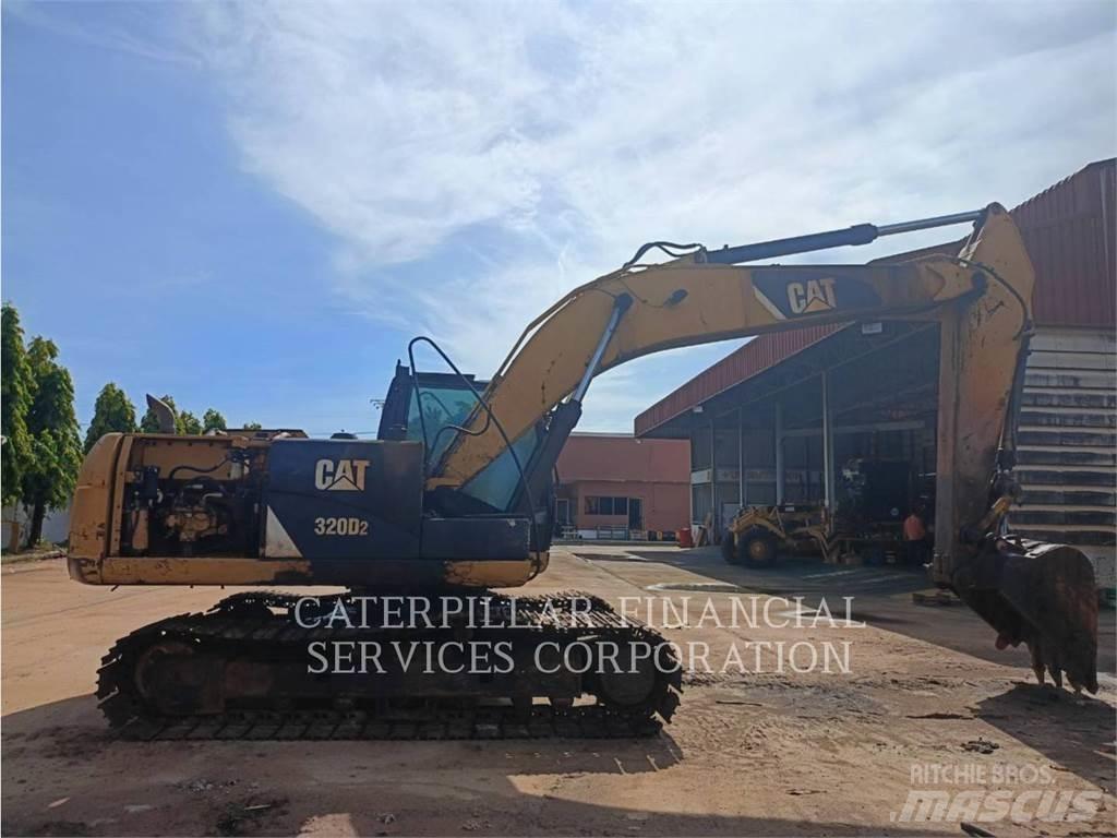 CAT 320D2 Pelle sur chenilles