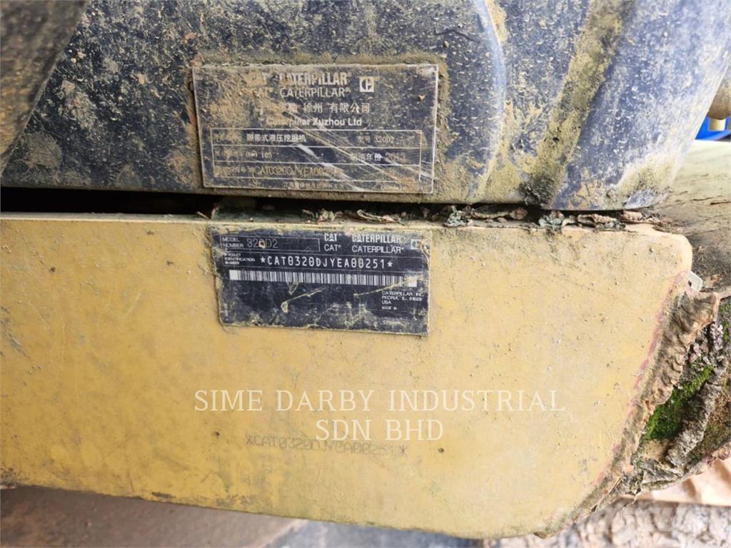 CAT 320D2 Pelle sur chenilles