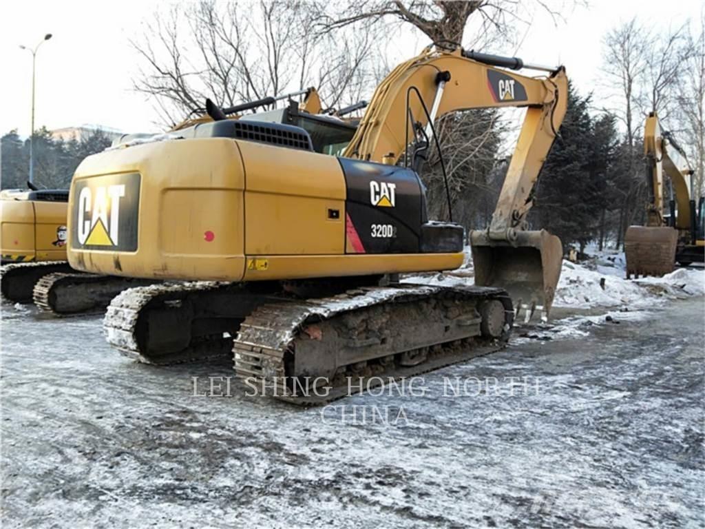 CAT 320D2 Pelle sur chenilles