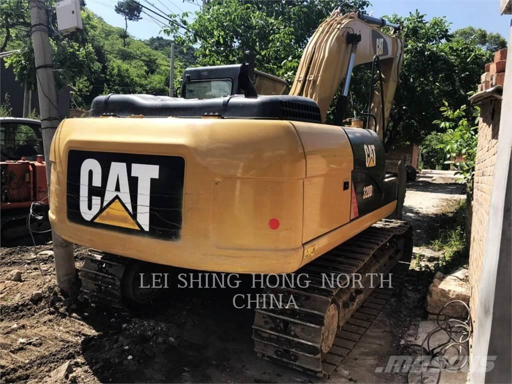 CAT 320D2 Pelle sur chenilles