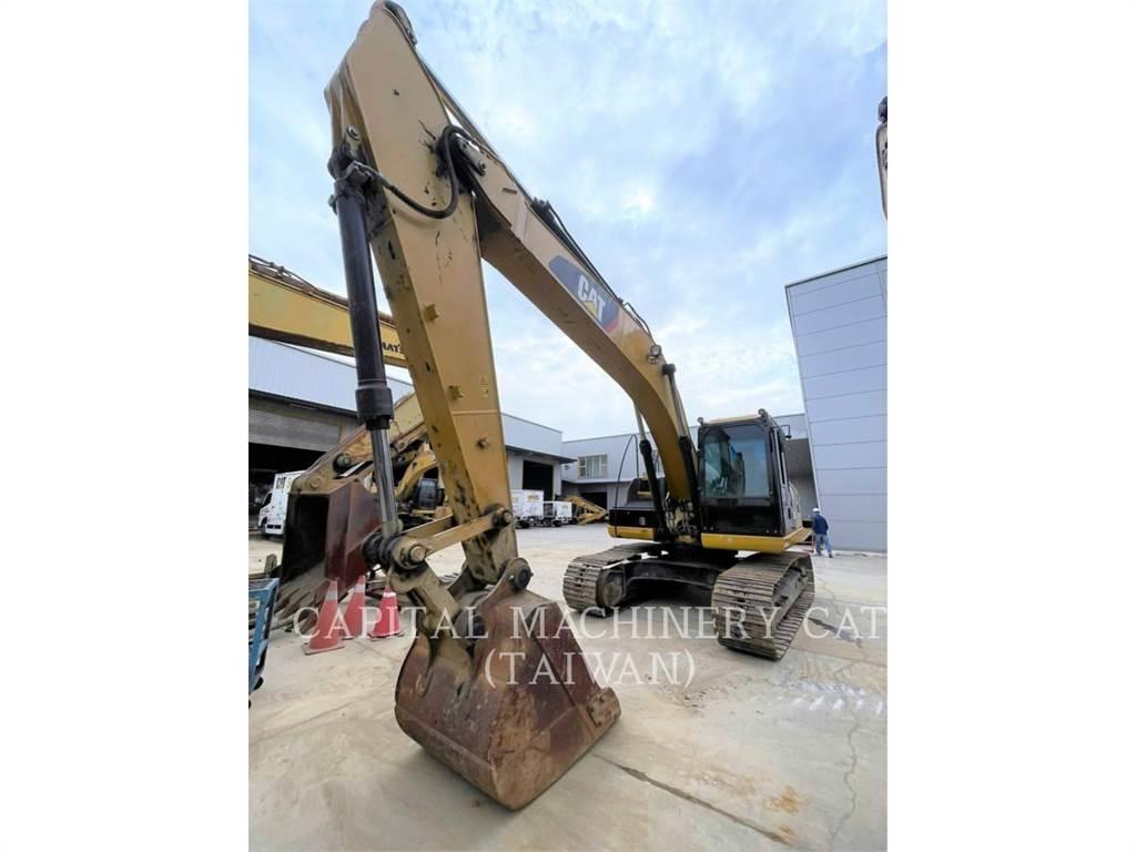 CAT 320D2 Pelle sur chenilles