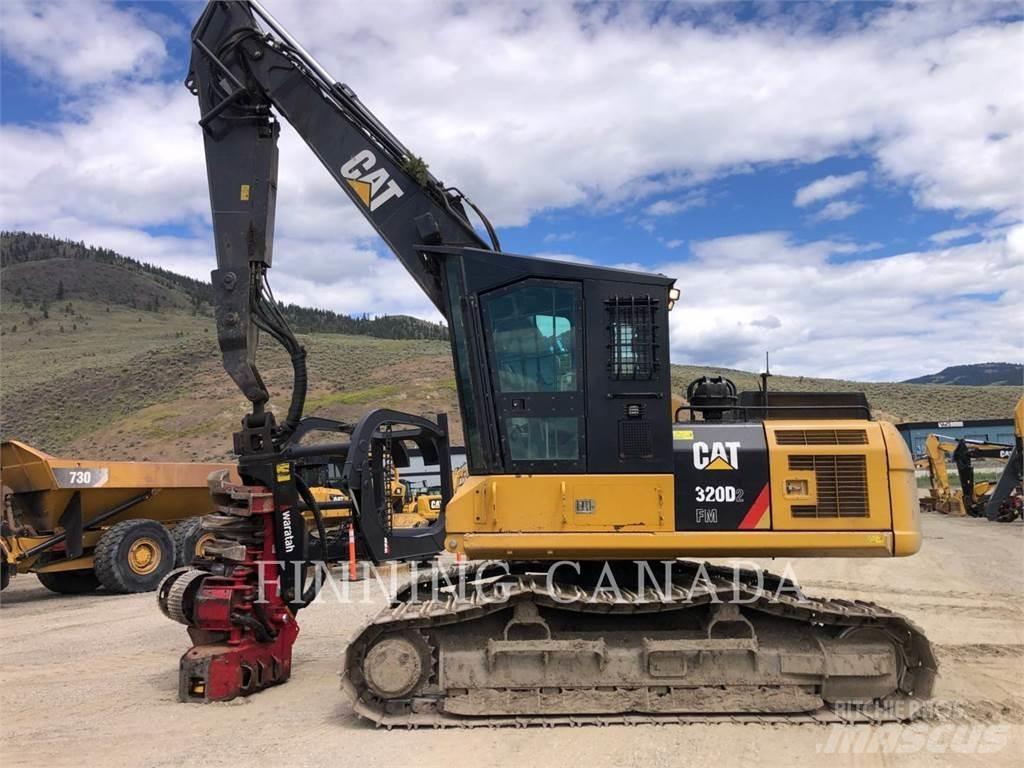 CAT 320D2 FM Pelle forestière