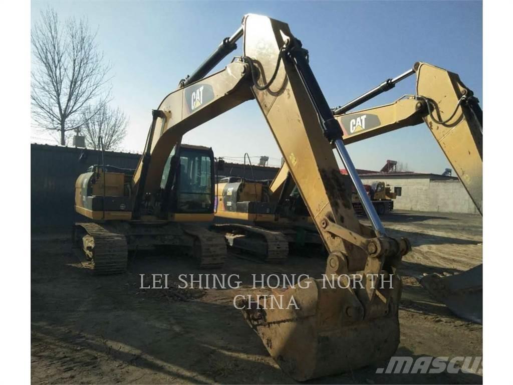 CAT 320D2GC Pelle sur chenilles