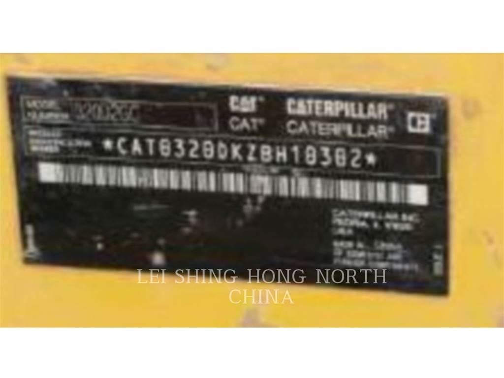 CAT 320D2GC Pelle sur chenilles