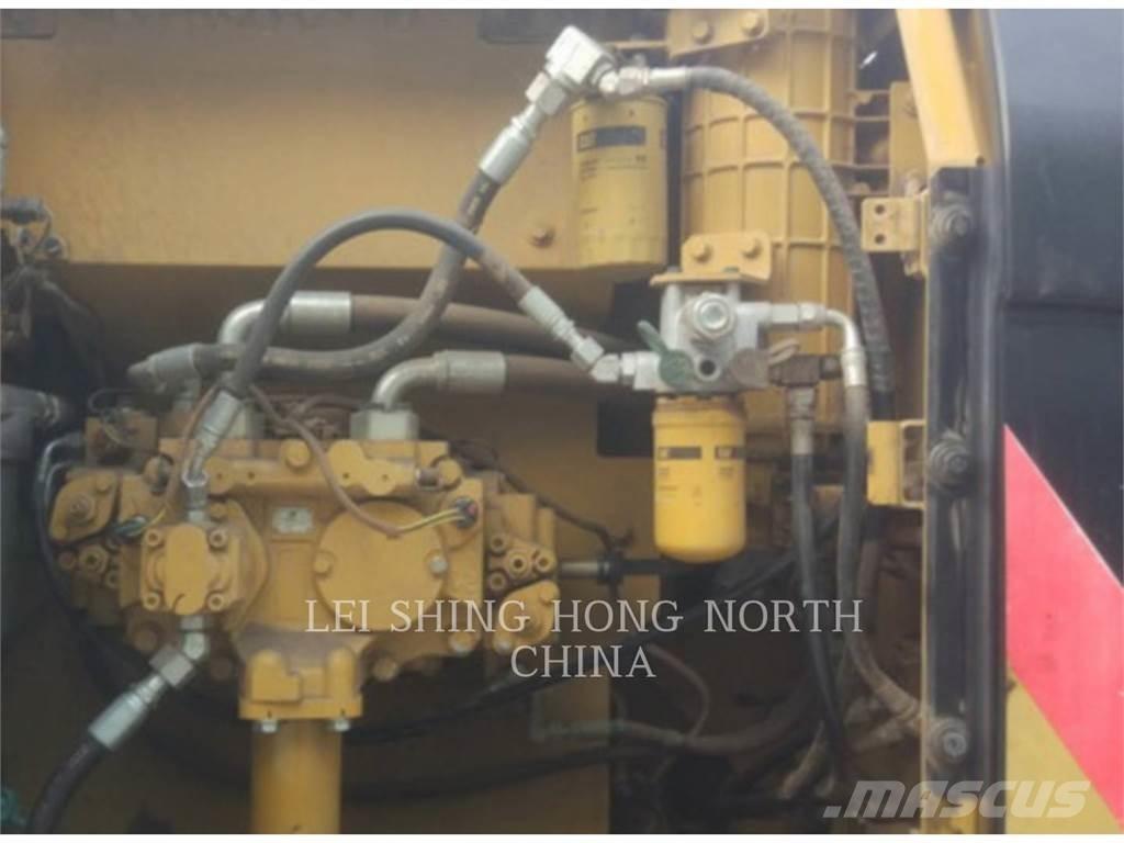 CAT 320D2GC Pelle sur chenilles