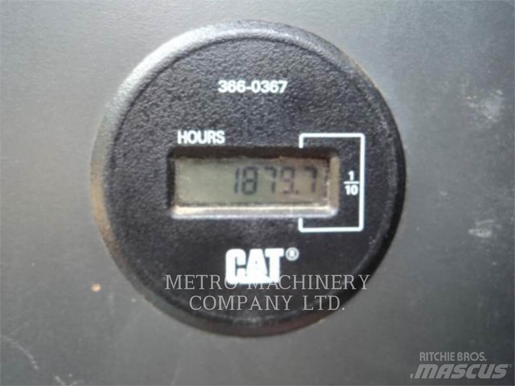 CAT 320DGC Pelle sur chenilles