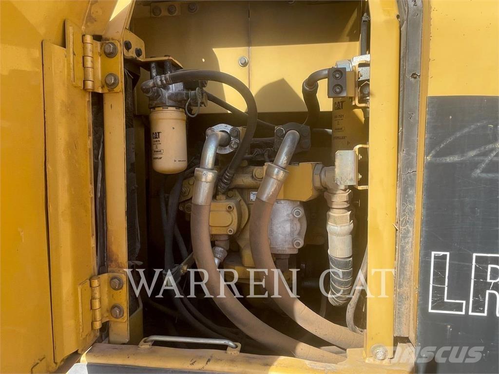 CAT 320DL Pelle sur chenilles