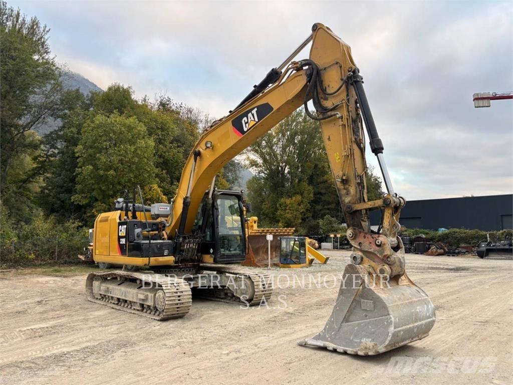 CAT 320E Pelle sur chenilles