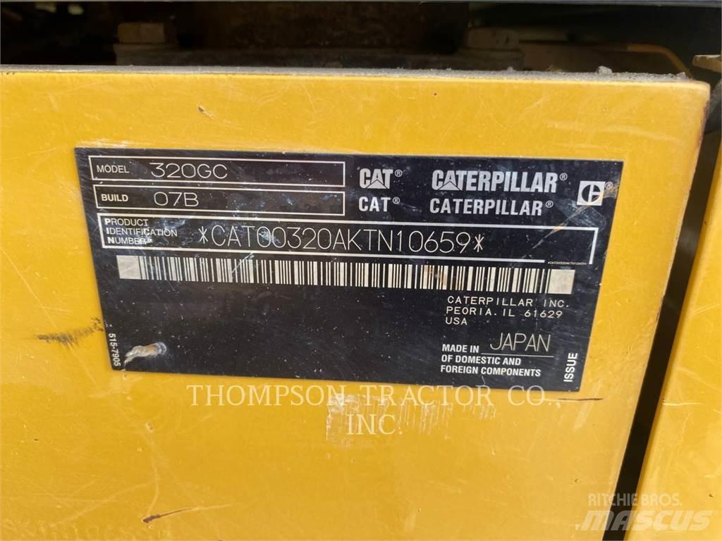 CAT 320GC Pelle sur chenilles