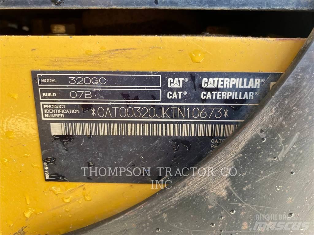 CAT 320GC Pelle sur chenilles