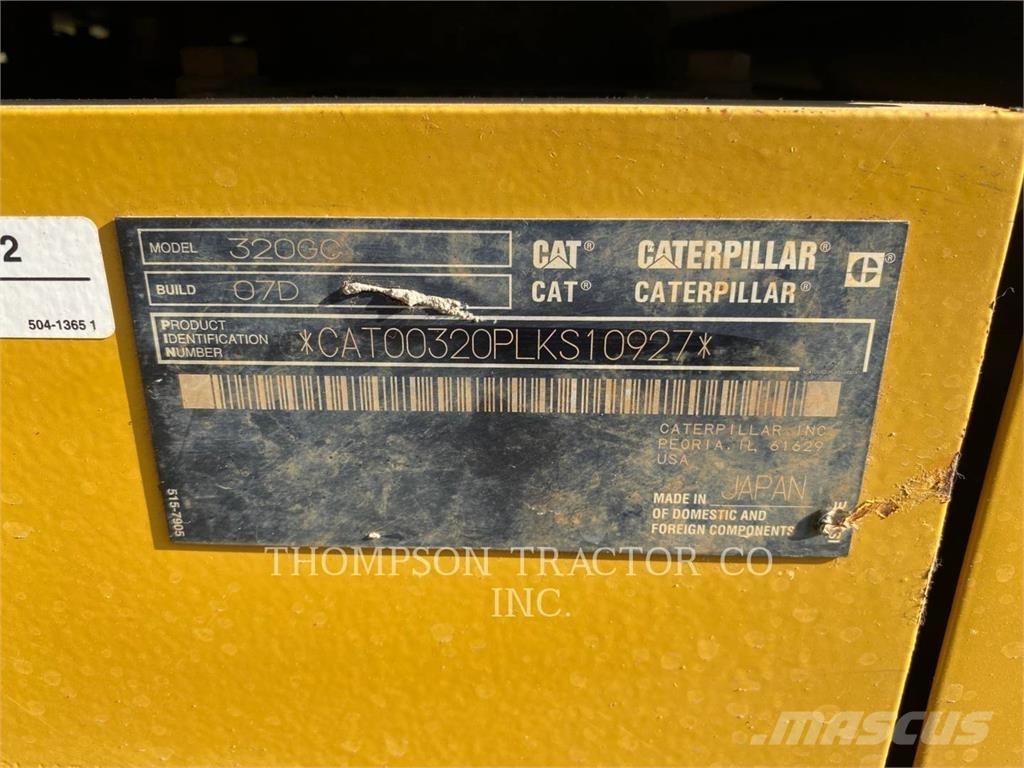 CAT 320GC Pelle sur chenilles