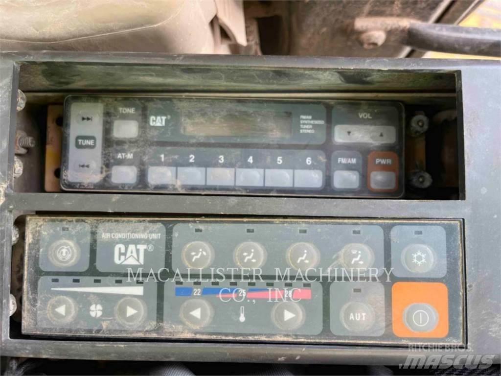 CAT 321CLCR Pelle sur chenilles