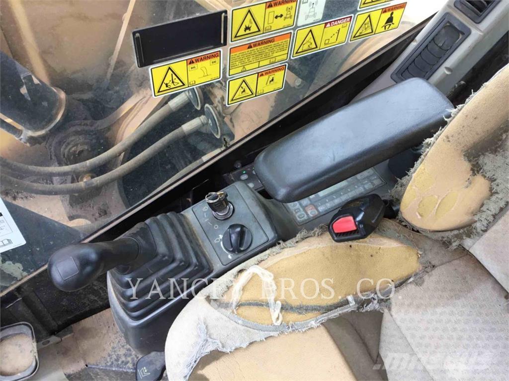 CAT 321DLCR Pelle sur chenilles