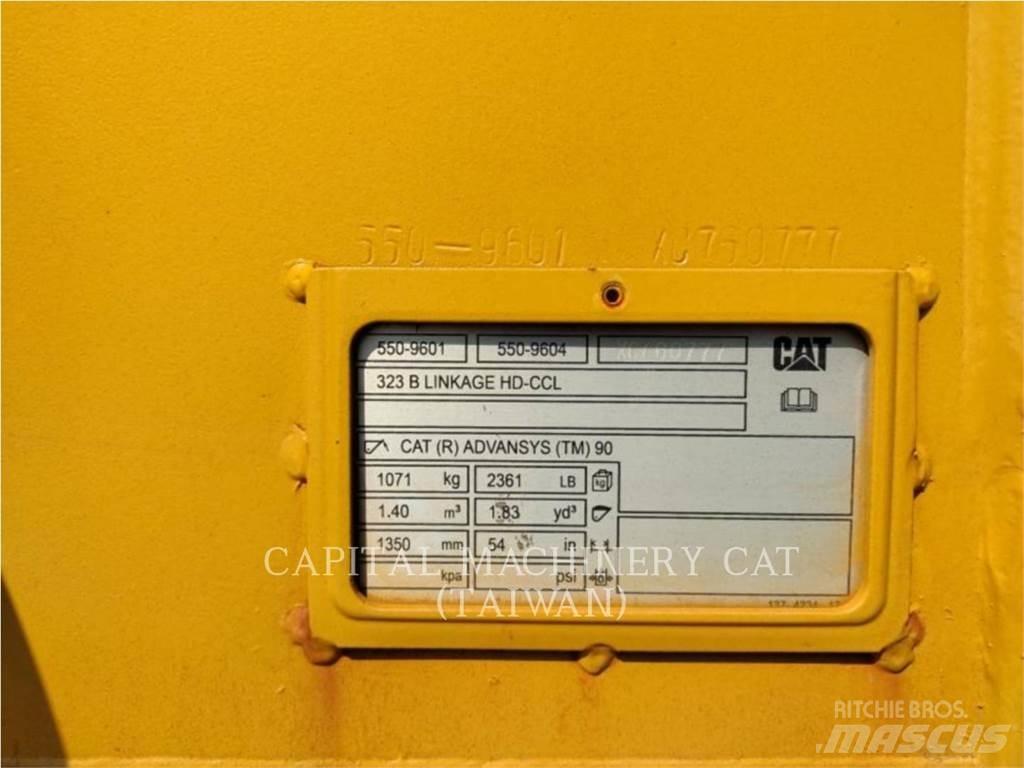 CAT 323 Godet