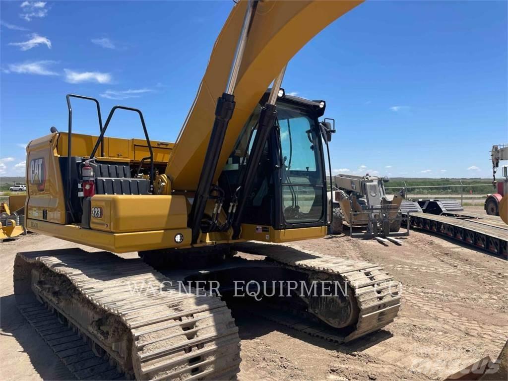 CAT 323 Pelle sur chenilles