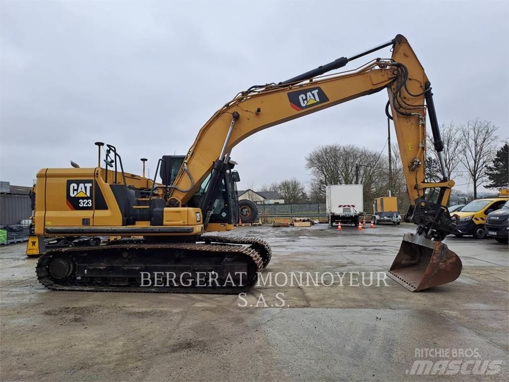CAT 323 Pelle sur chenilles