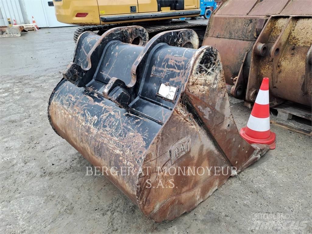 CAT 323 Pelle sur chenilles