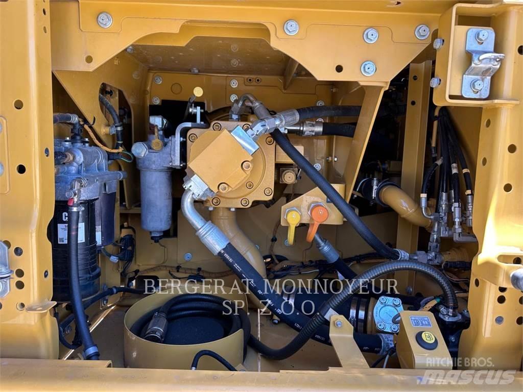 CAT 323 Pelle sur chenilles