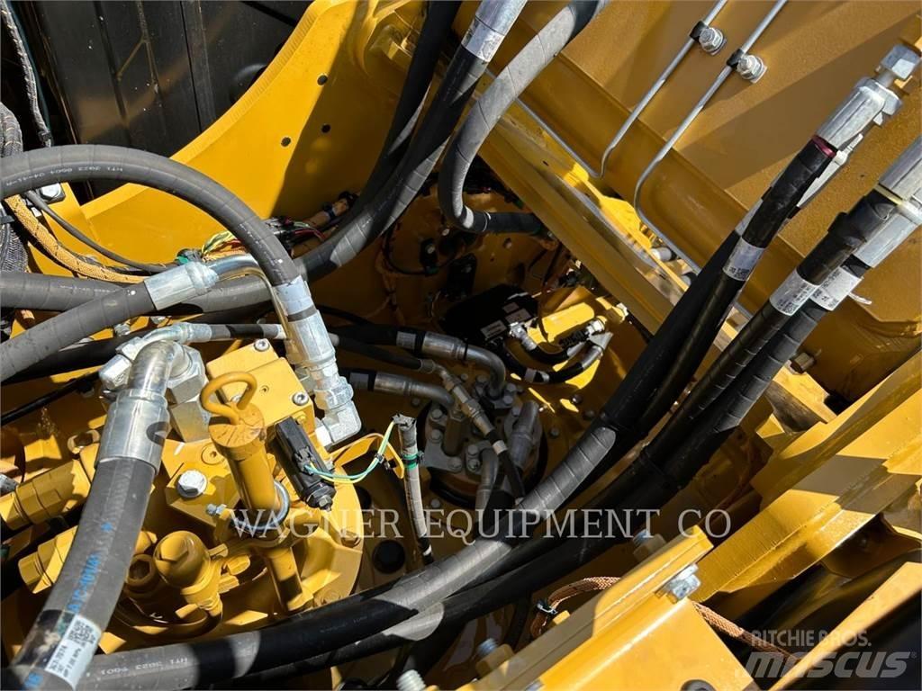 CAT 323 Pelle sur chenilles