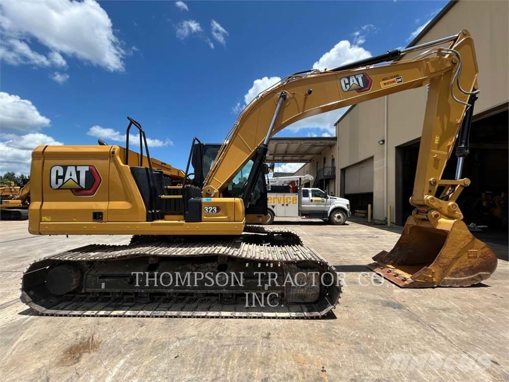CAT 323 Pelle sur chenilles