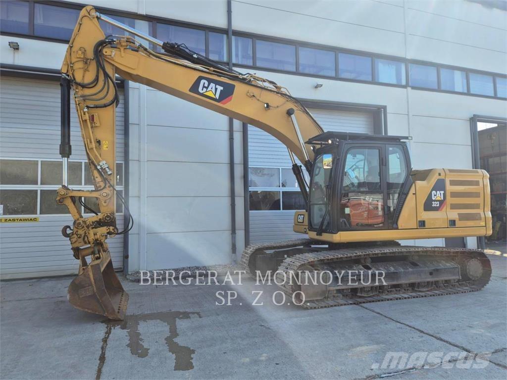 CAT 323 Pelle sur chenilles