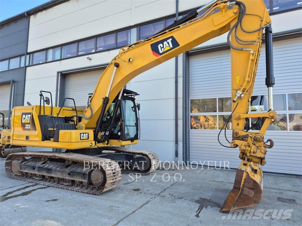 CAT 323 Pelle sur chenilles