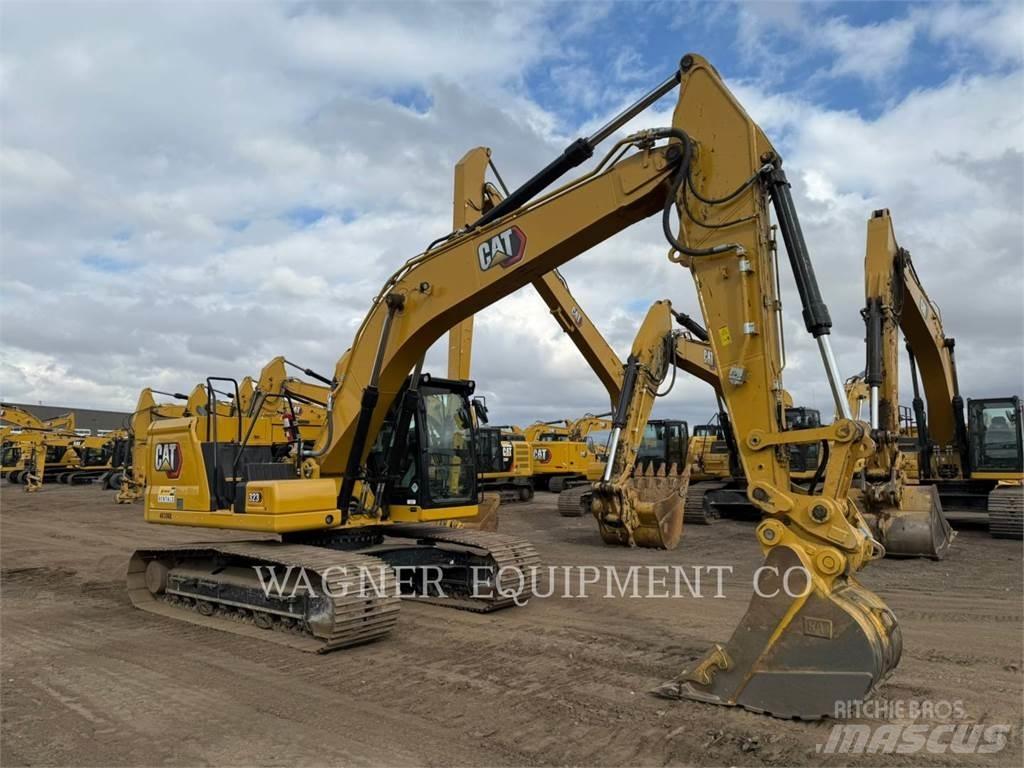 CAT 323 Pelle sur chenilles