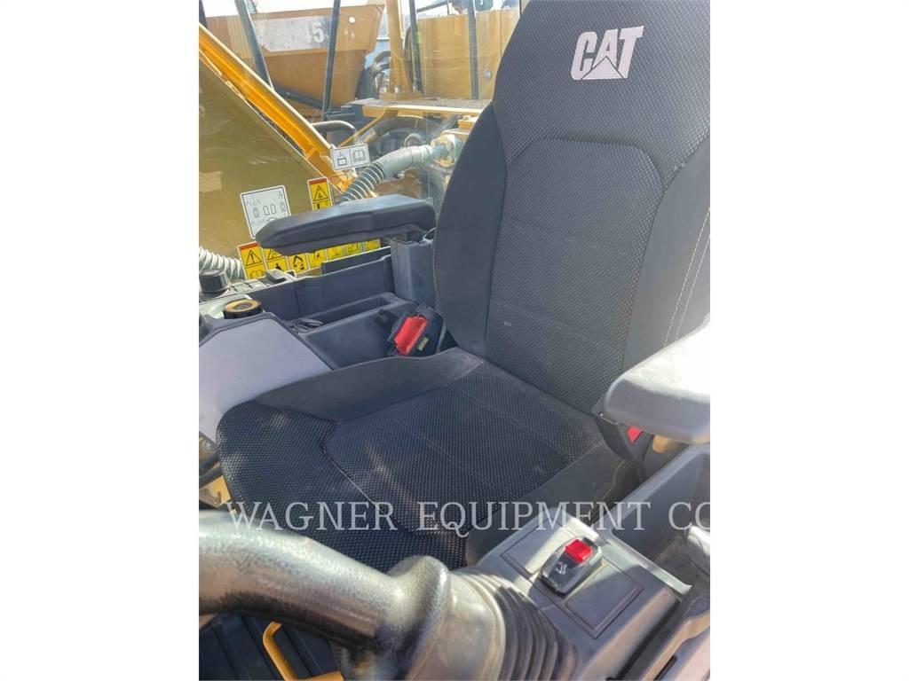 CAT 323 Pelle sur chenilles
