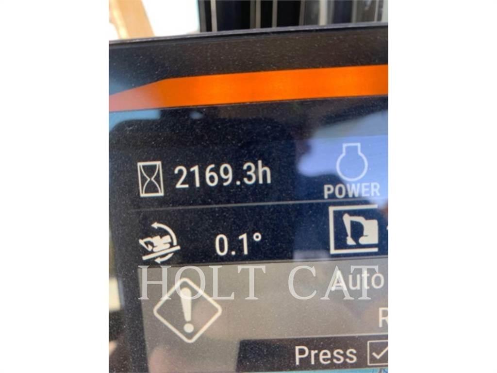 CAT 323 Pelle sur chenilles