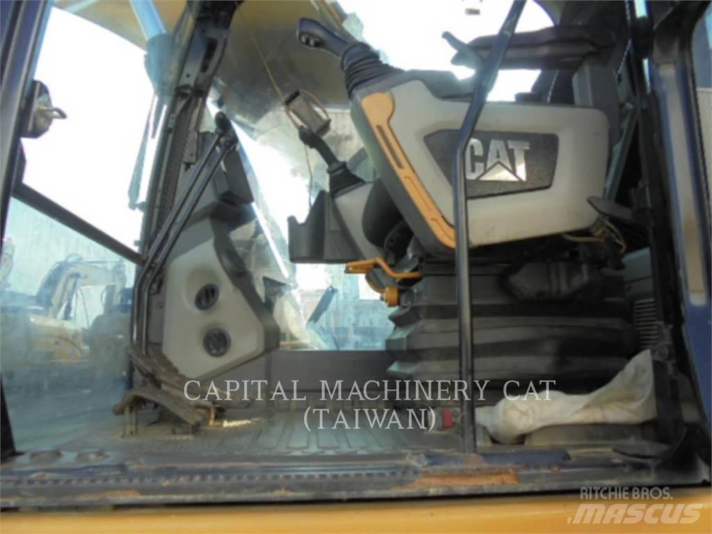 CAT 323-07 Pelle sur chenilles