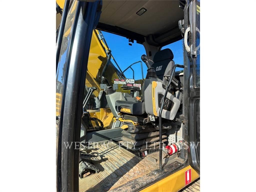 CAT 323-07 Pelle sur chenilles