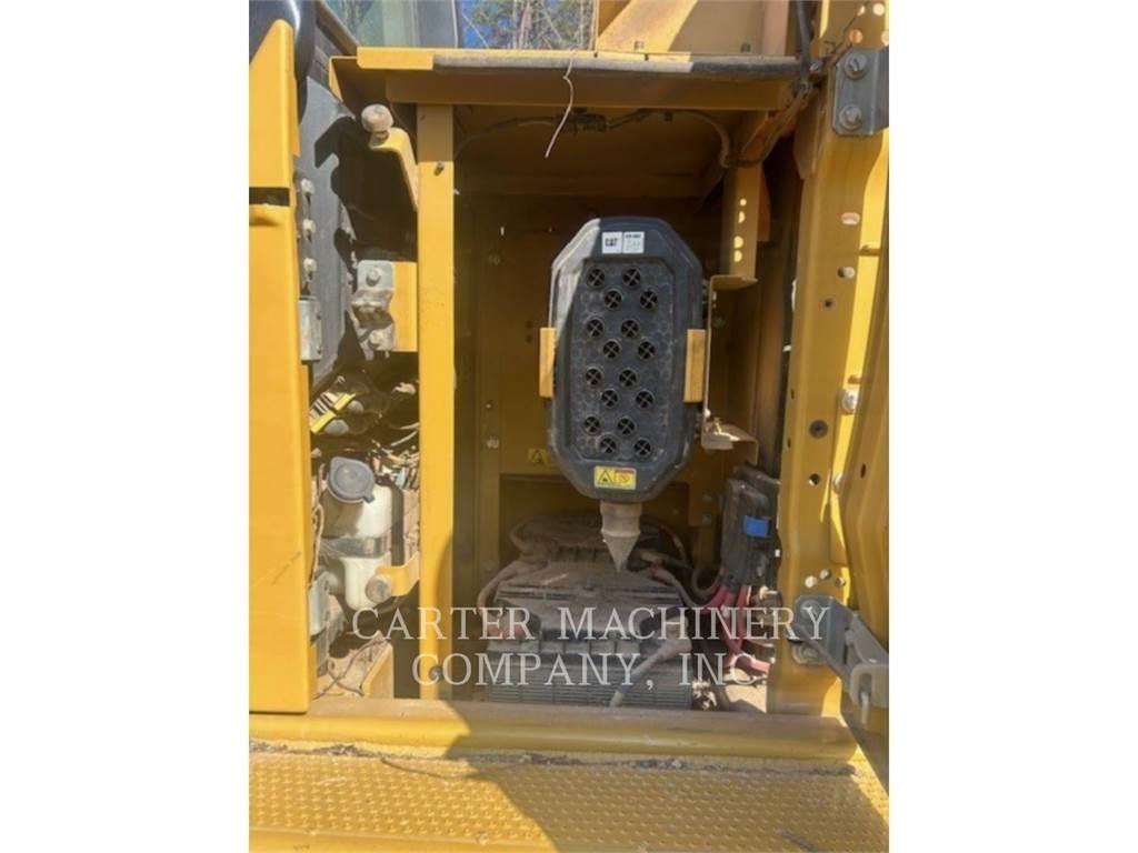 CAT 323-07 Pelle sur chenilles
