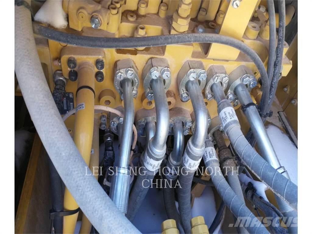 CAT 323-07 Pelle sur chenilles