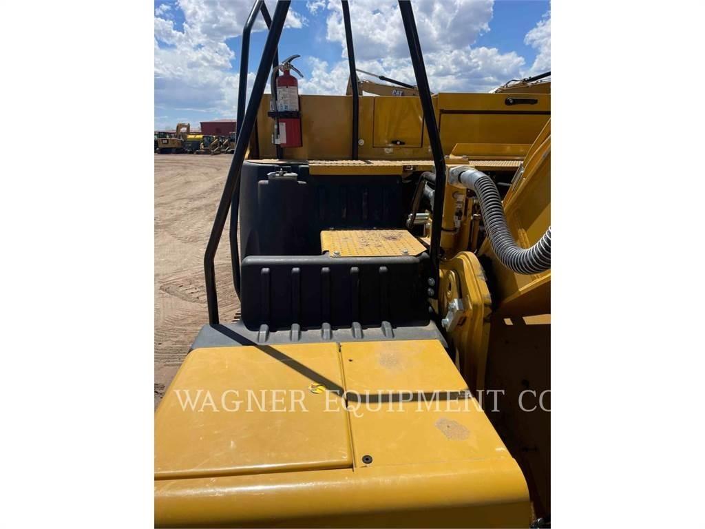 CAT 323-07 Pelle sur chenilles