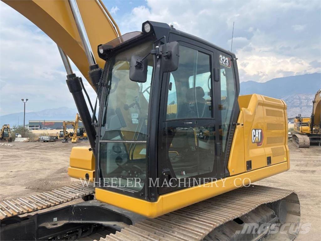 CAT 323 CF Pelle sur chenilles