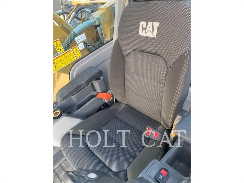 CAT 323 TC Pelle sur chenilles