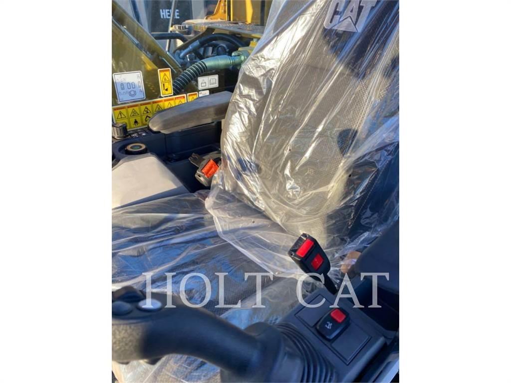 CAT 323 TC Pelle sur chenilles
