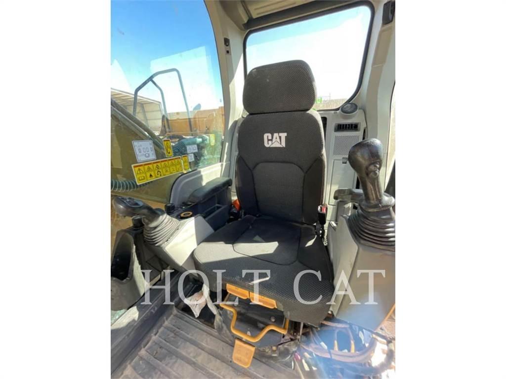 CAT 323 TC Pelle sur chenilles