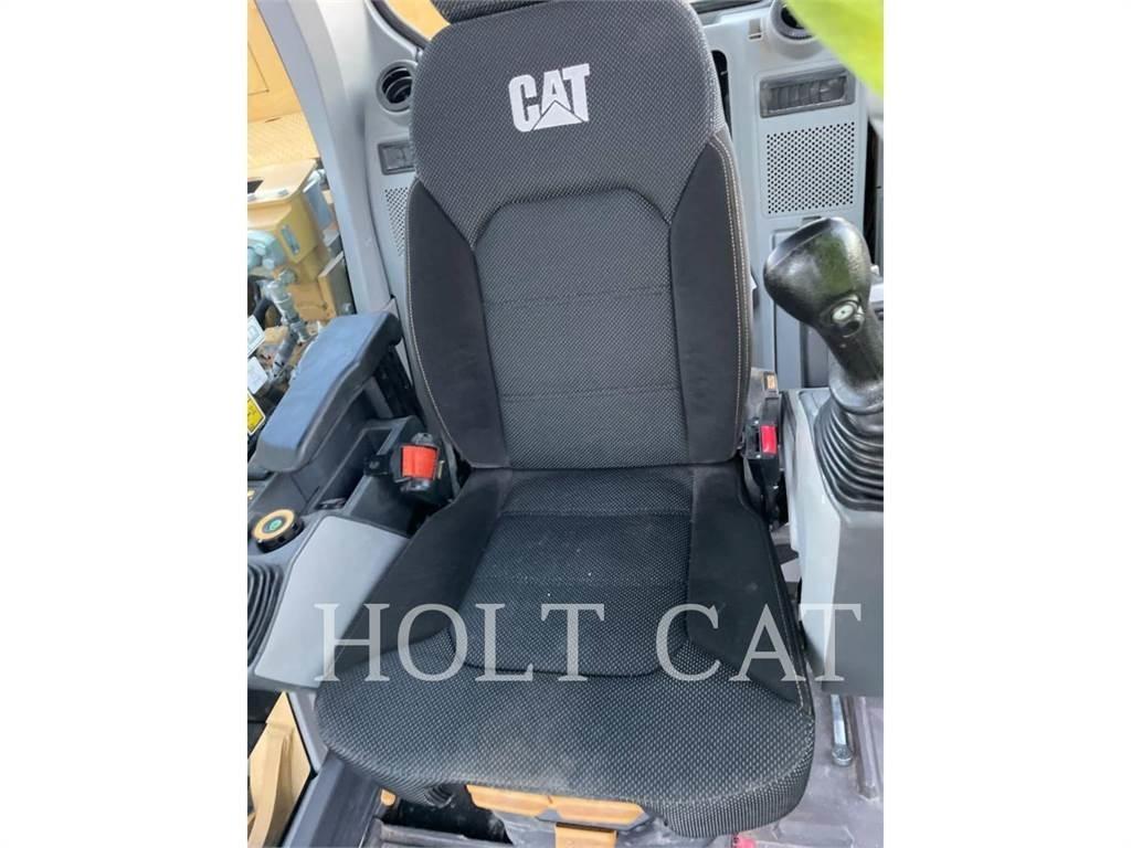 CAT 323 TC Pelle sur chenilles