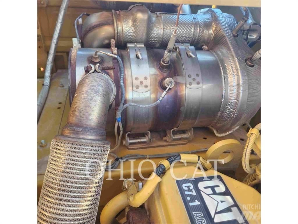 CAT 323 TCS Pelle sur chenilles