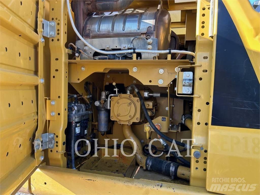 CAT 323 TCS Pelle sur chenilles