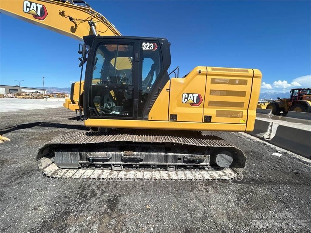 CAT 323 TH Pelle sur chenilles