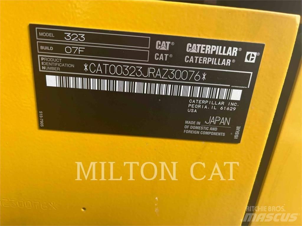 CAT 32307 Pelle sur chenilles