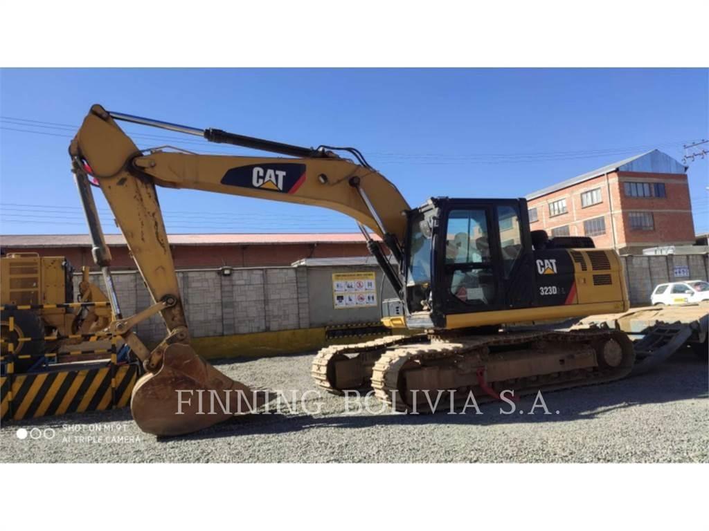 CAT 323D2L Pelle sur chenilles