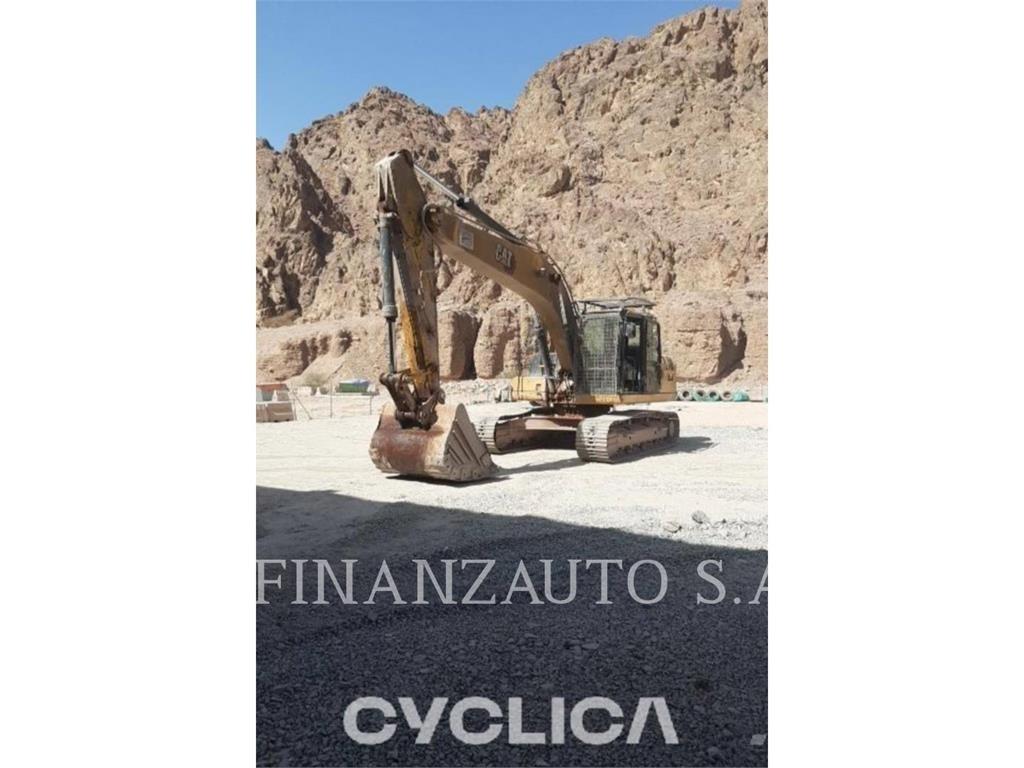 CAT 323DLN Pelle sur chenilles